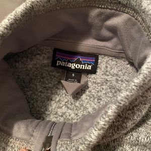 Patagonia woman’s zip up